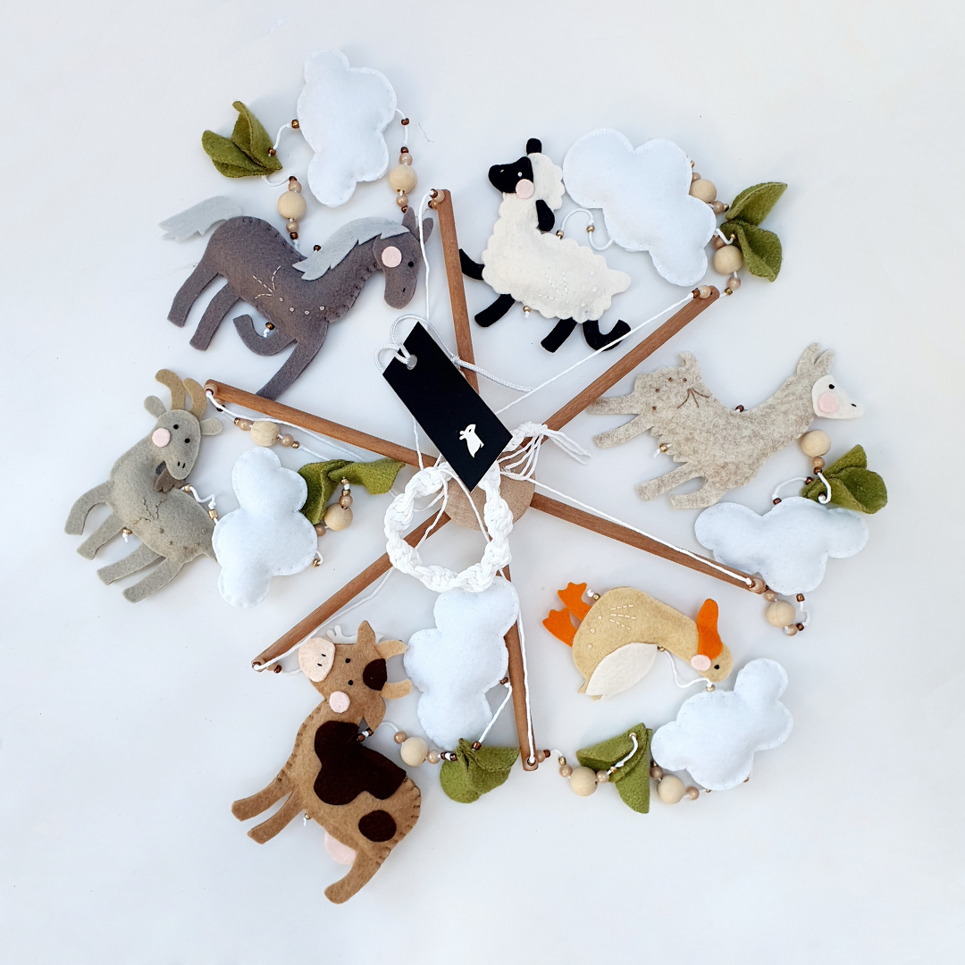 Animal farm baby mobile