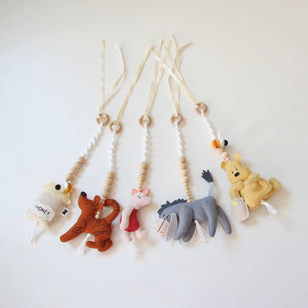 Winnie the Pooh play gym dangle set